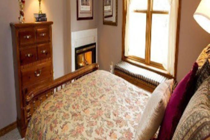 Room 21 of 120