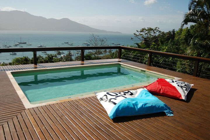 Pool 22 of 34