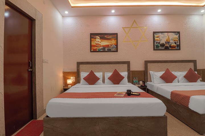 Room 16 of 34