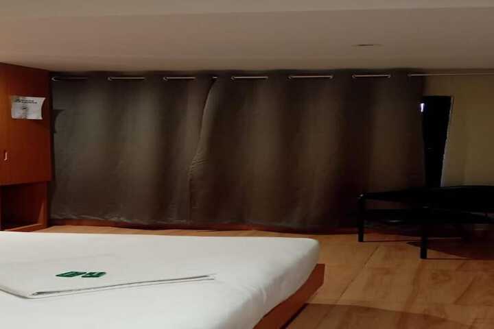Room 21 of 88