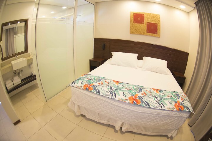 Room 5 of 159