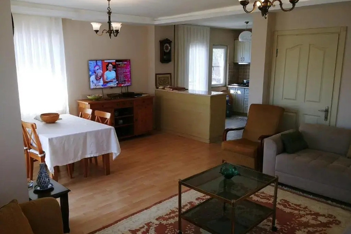 Room 3 of 12