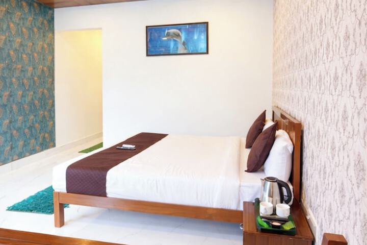 Room 3 of 12