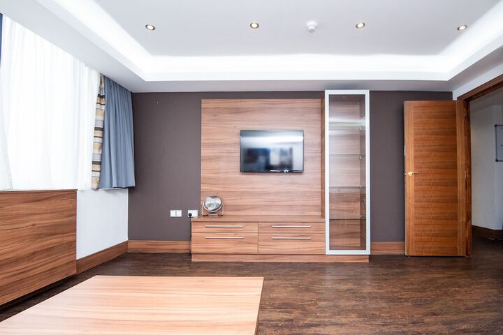 Room 13 of 54
