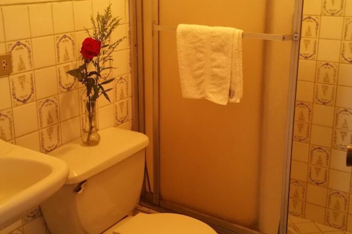 Room 32 of 49
