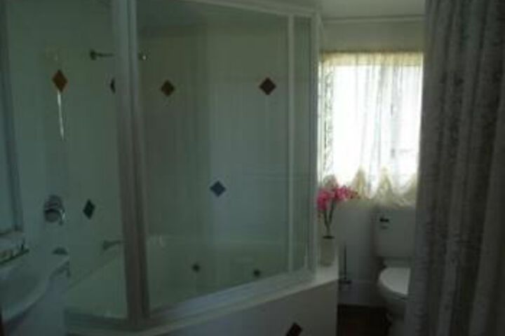 Room 18 of 27