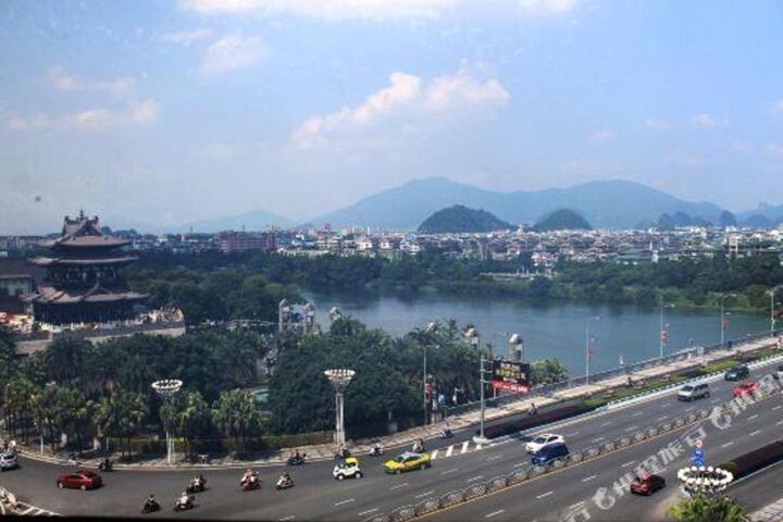 Universal international hotel (Guilin Liangjiang Sihu Elephant Trunk Mountain Branch)