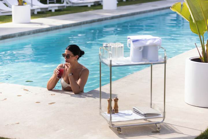 Pool 76 of 117
