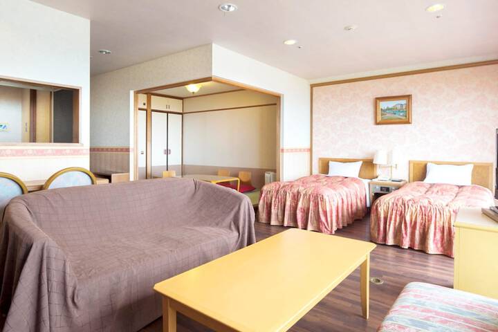 Room 14 of 39