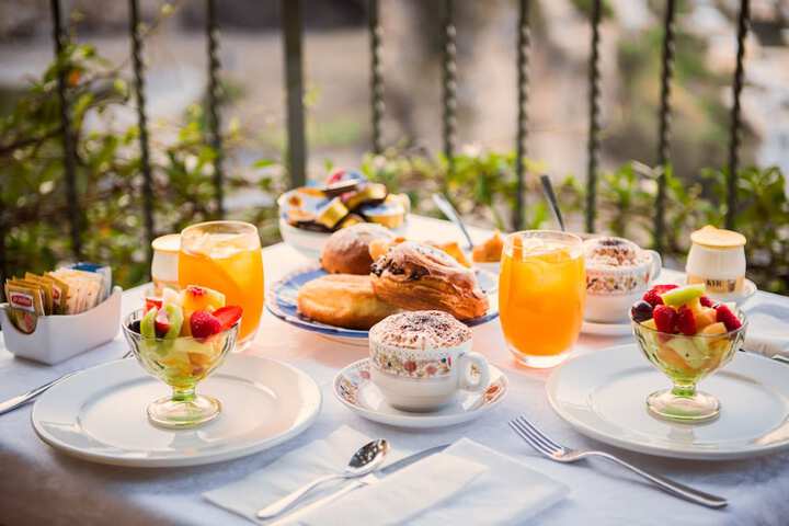 Breakfast/Coffee Service 34 of 42