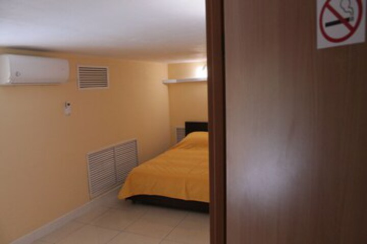 Room 85 of 113
