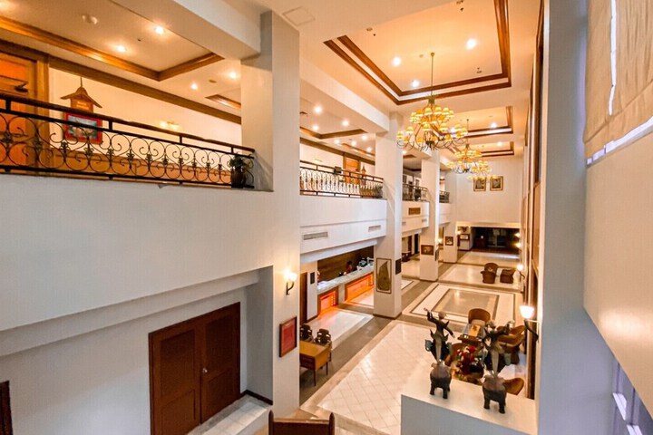 Hotel Interior 7 of 89