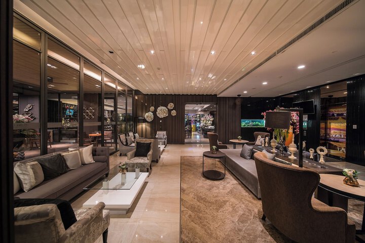 Hotel Lobby