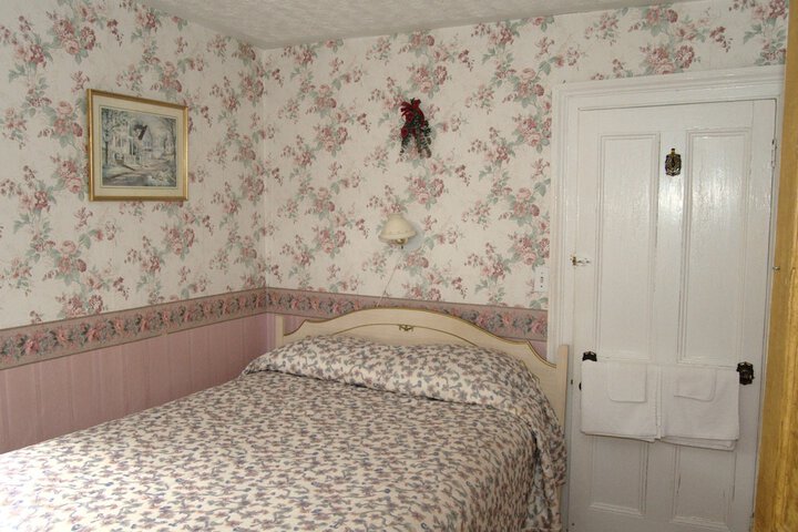 Room 12 of 84