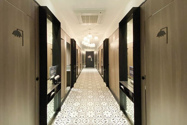 Room 52 of 85