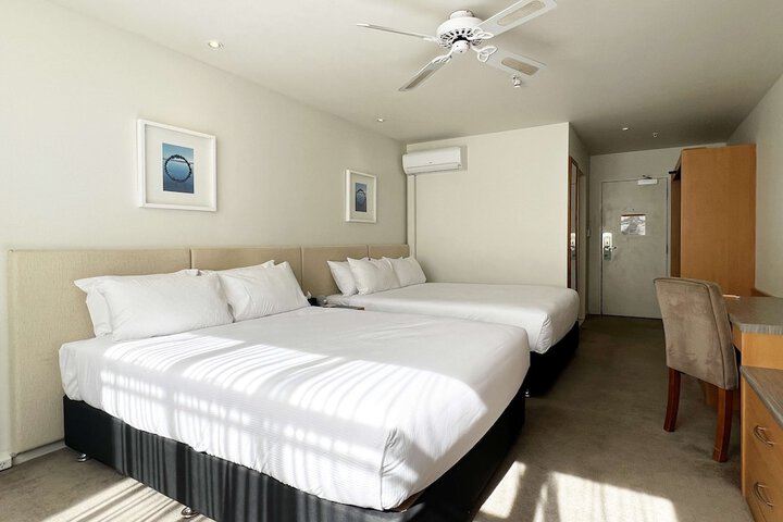 Room 43 of 66