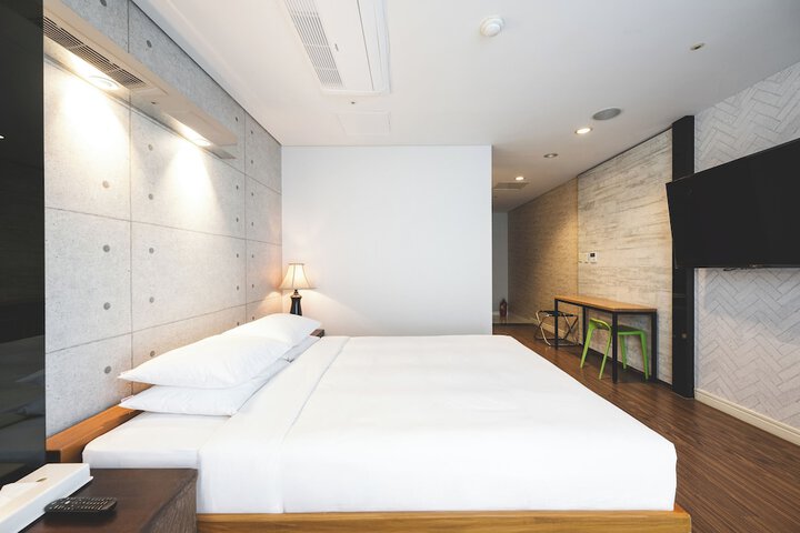 Room 58 of 151