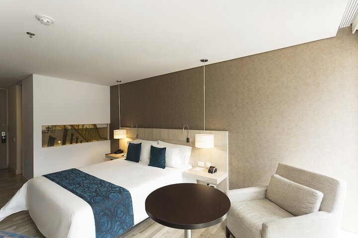 Room 8 of 52