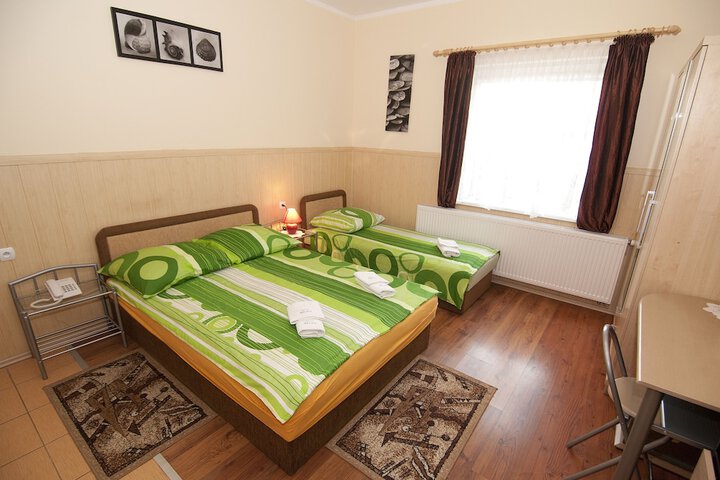 Room 8 of 36