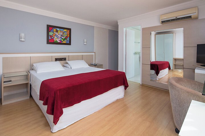 Room 30 of 82
