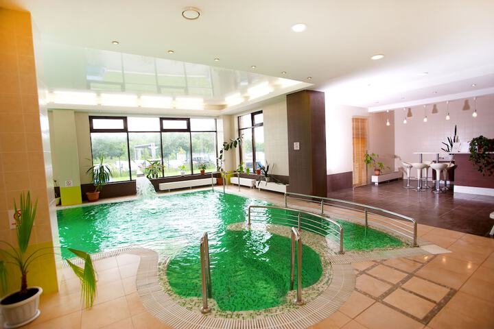 Spa 18 of 28
