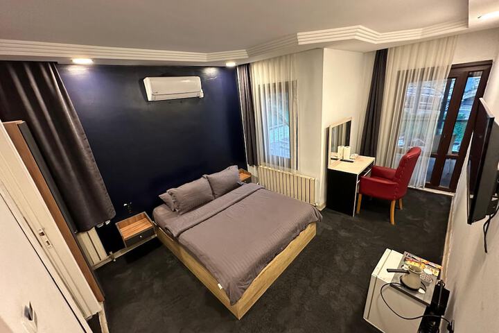Room 45 of 104