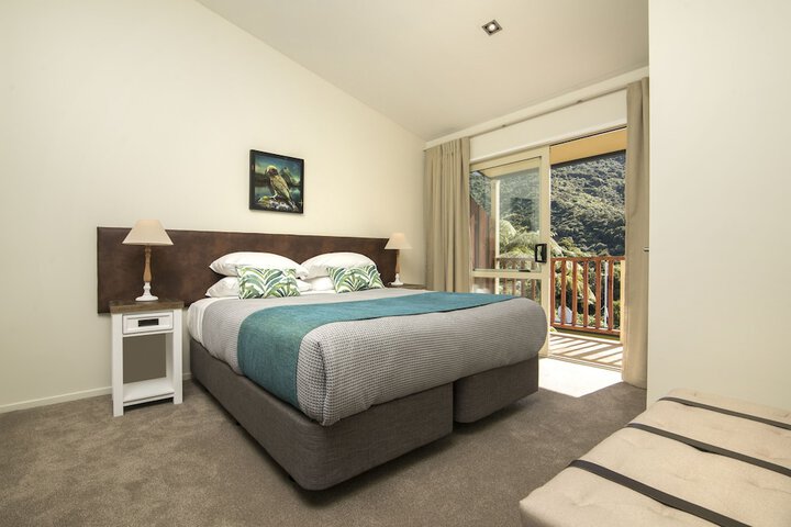 Room 3 of 34