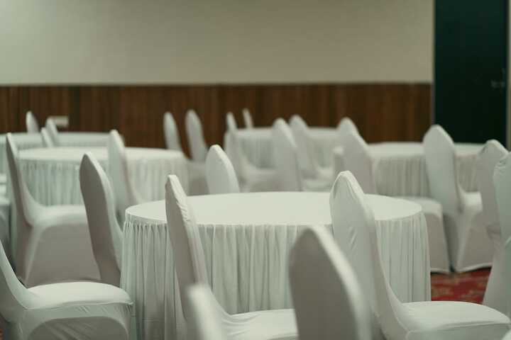 Ballroom/Hall 82 of 101