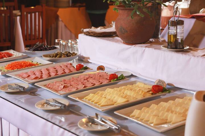 Dining 47 of 69