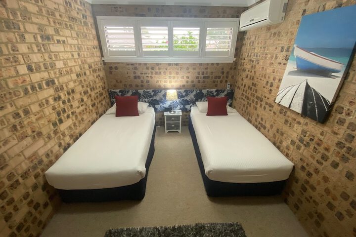 Room 3 of 37