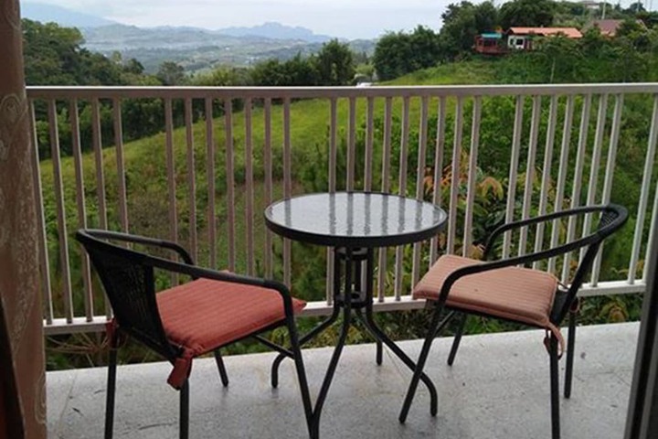 Terrace/Patio 11 of 34