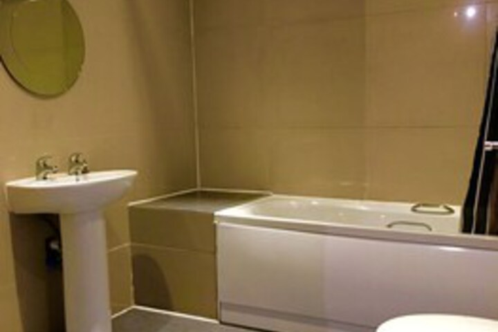 Room 2 of 18
