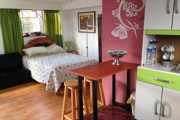 Room 4 of 79