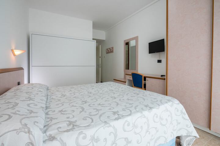 Room 22 of 69