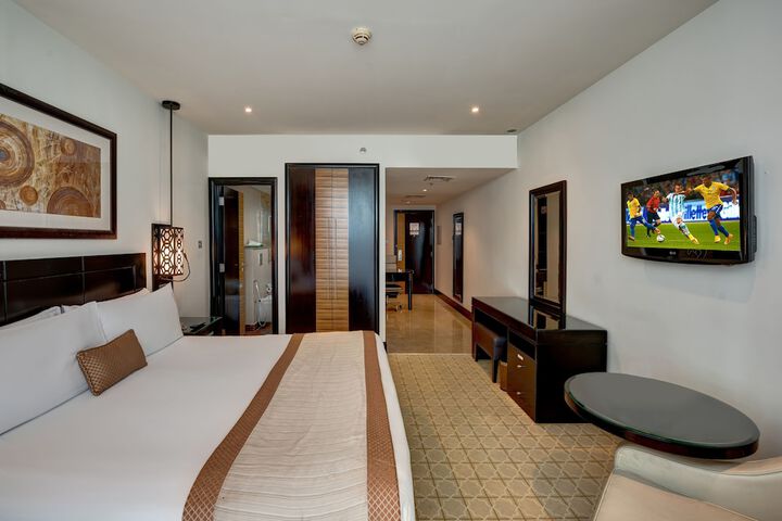 Room 103 of 211