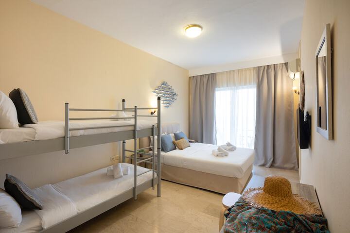 Room 14 of 31