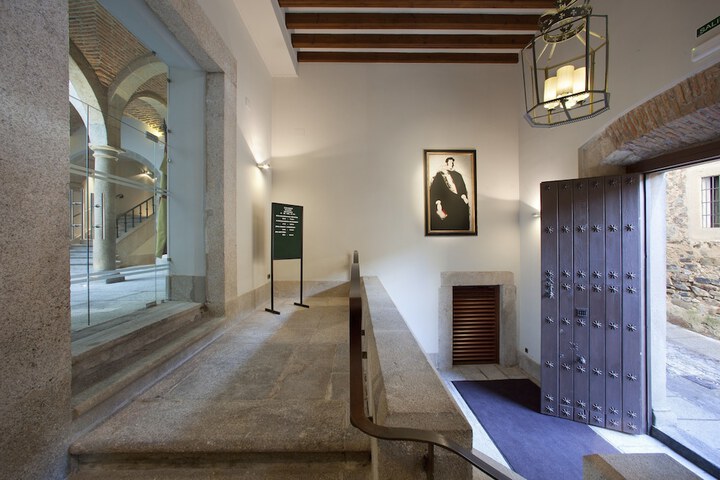 Hotel 2 of 67