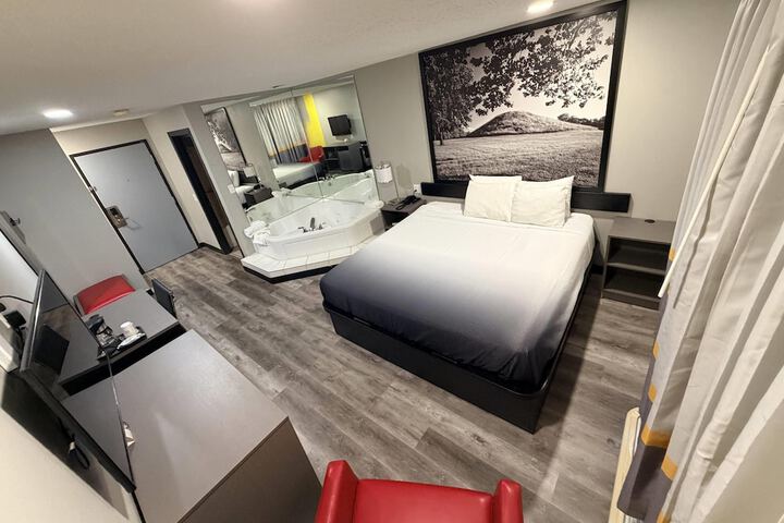 Room 47 of 90