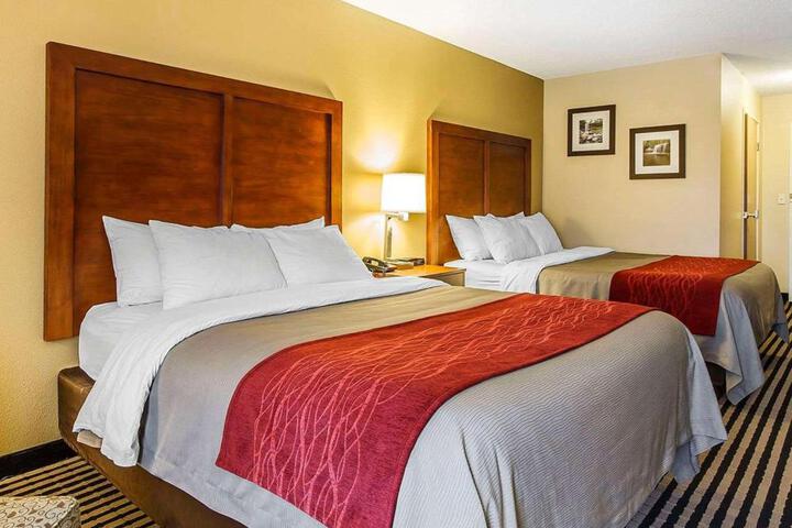 Quadruple Queen Bed (1 of 5)