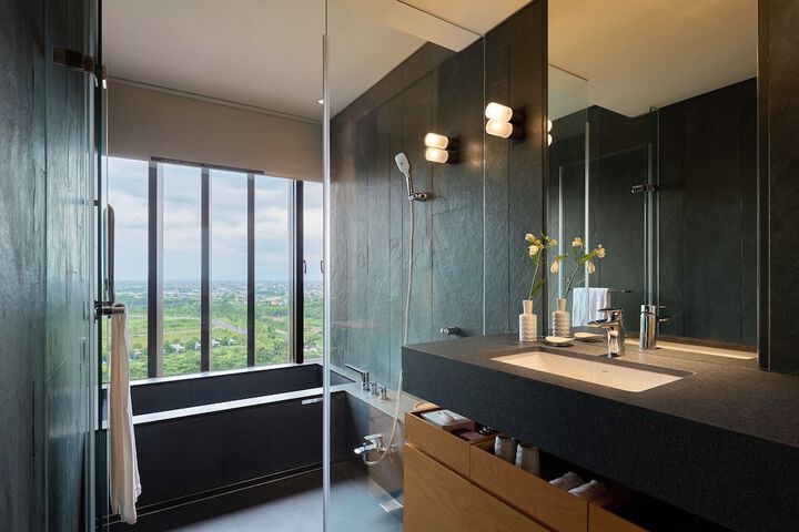 Room 42 of 110