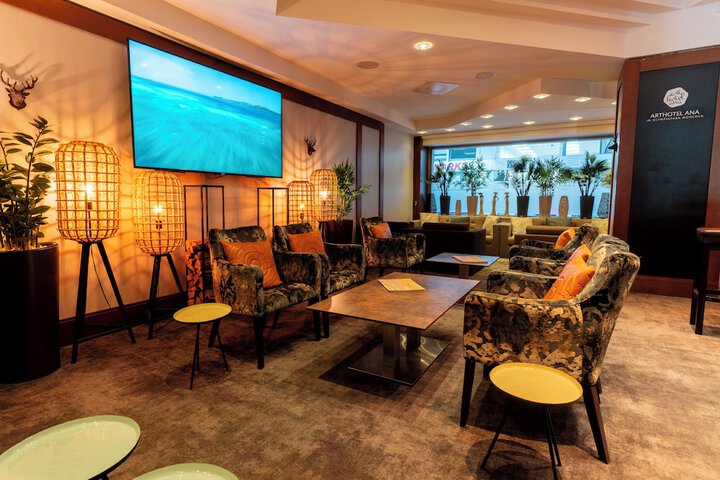 Lobby Entry
