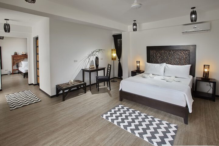 Room 4 of 31