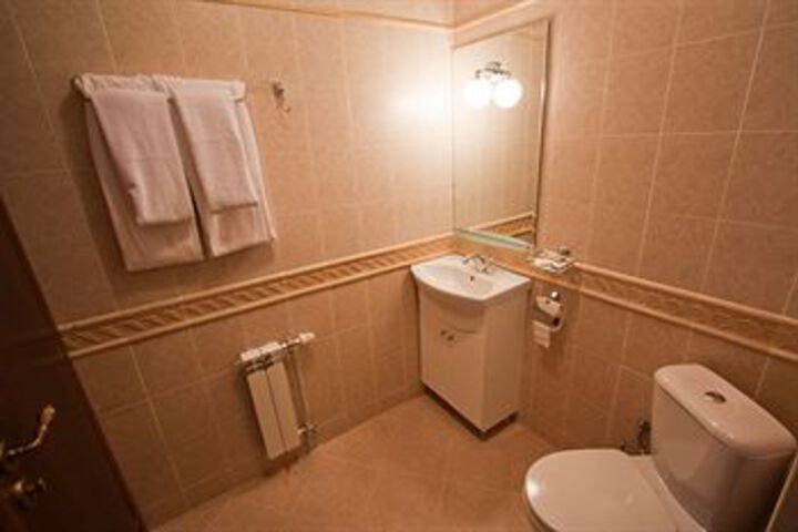 Room 5 of 53