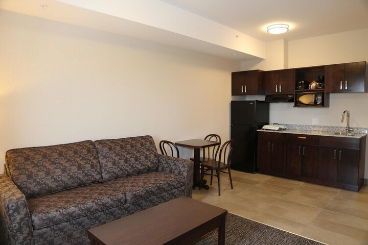 Room 9 of 25