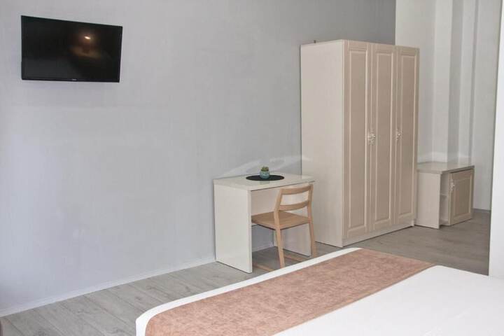 Room 21 of 46