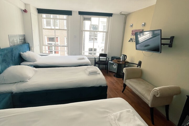 Room 11 of 132
