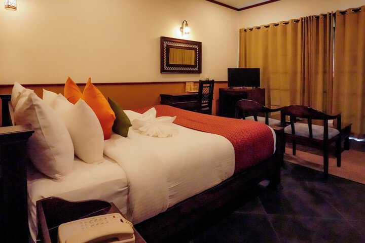Room 4 of 76