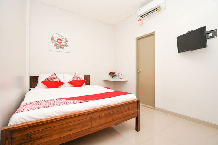 OYO Flagship 318 K1 UPN Rungkut Madya