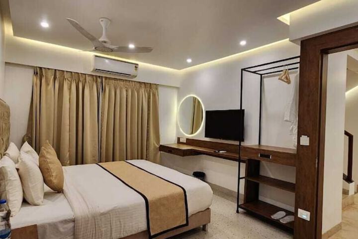 Room 17 of 83
