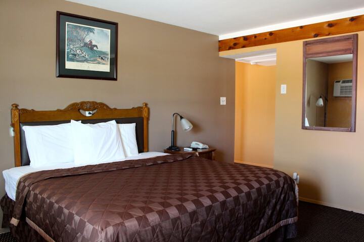 Room 4 of 11